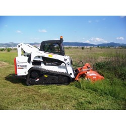 MINICARGADORA BOBCAT FC175